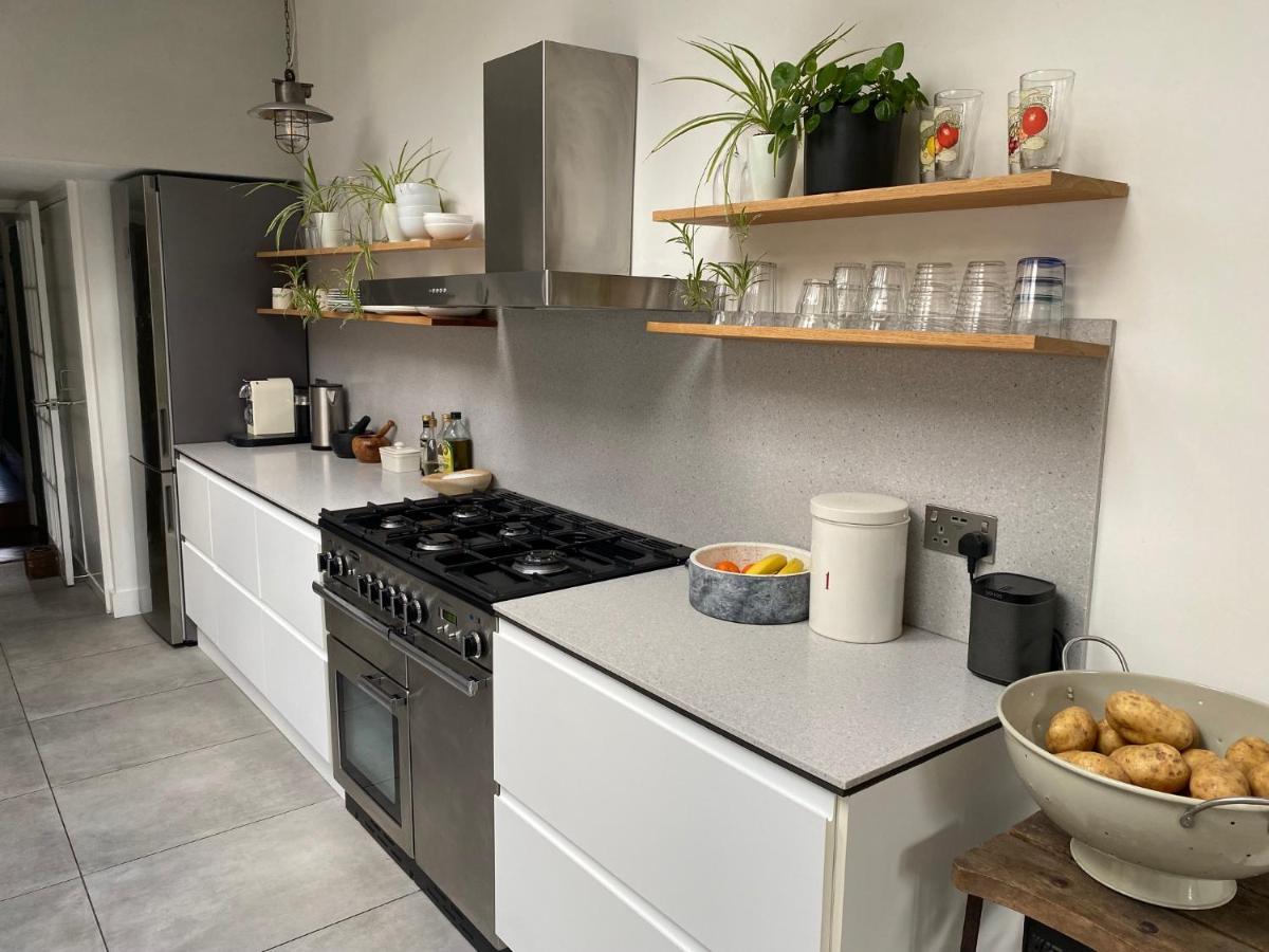 Suitetrails - Beautiful lg room in period Georgian house, close to central London