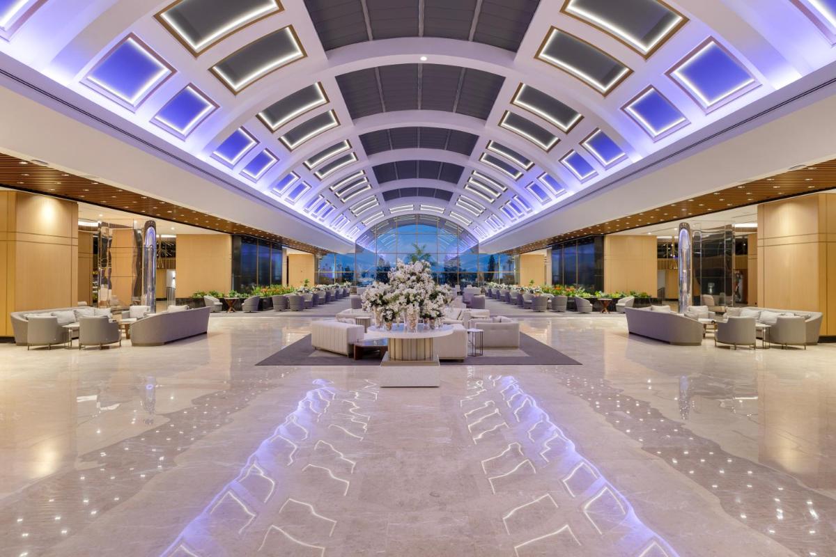 Miracle Resort Hotel - Housity