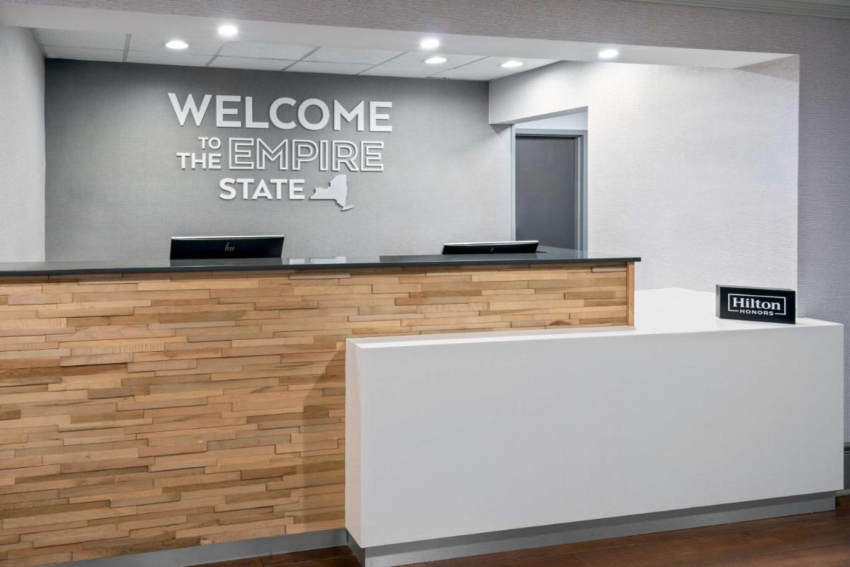 Hampton Inn Buffalo-Airport Galleria Mall - Housity