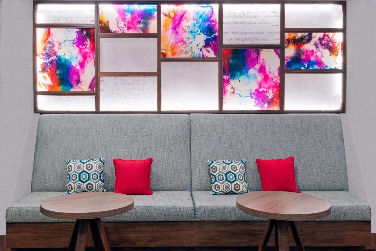 Hampton Inn Buffalo-Airport Galleria Mall - Housity