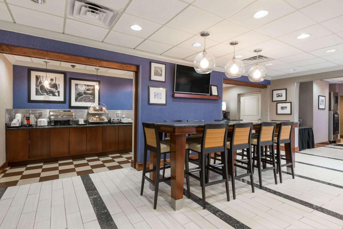 Wingate by Wyndham Springfield - Housity