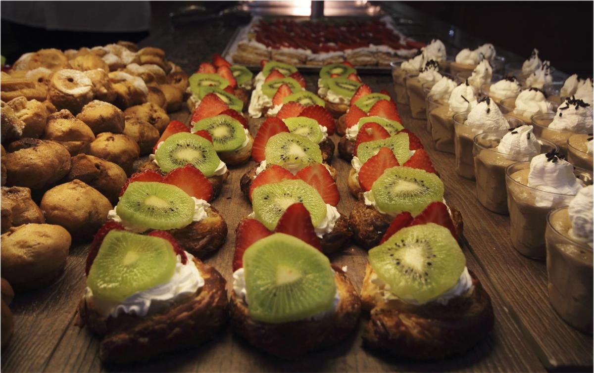 Comida en o cerca de este hotel