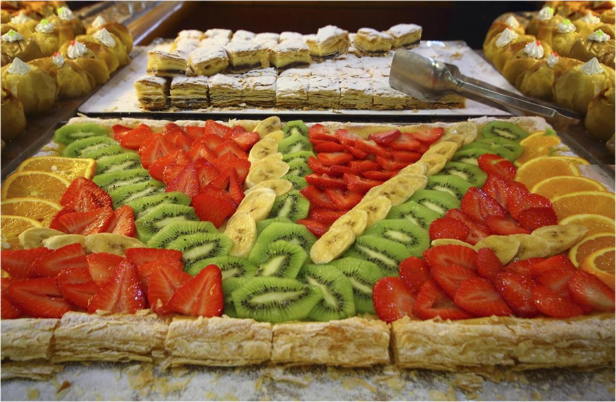 Comida en o cerca de este hotel