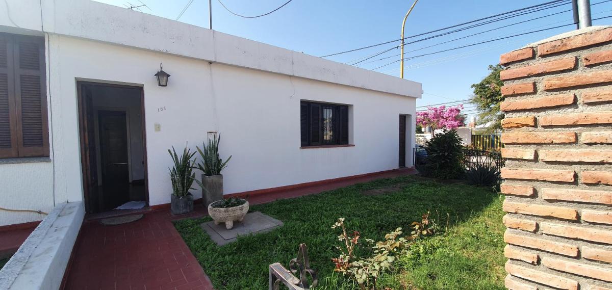 Suitetrails - Casa excelente ubicación con cochera y 2 baños
