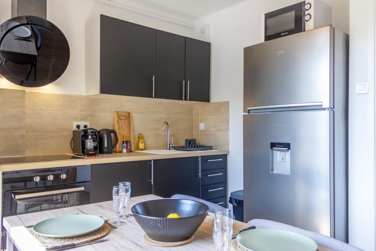 ZenBNB - Évasion - Colocation - CH01 - Wifi - Netflix - Proche Tram - Housity
