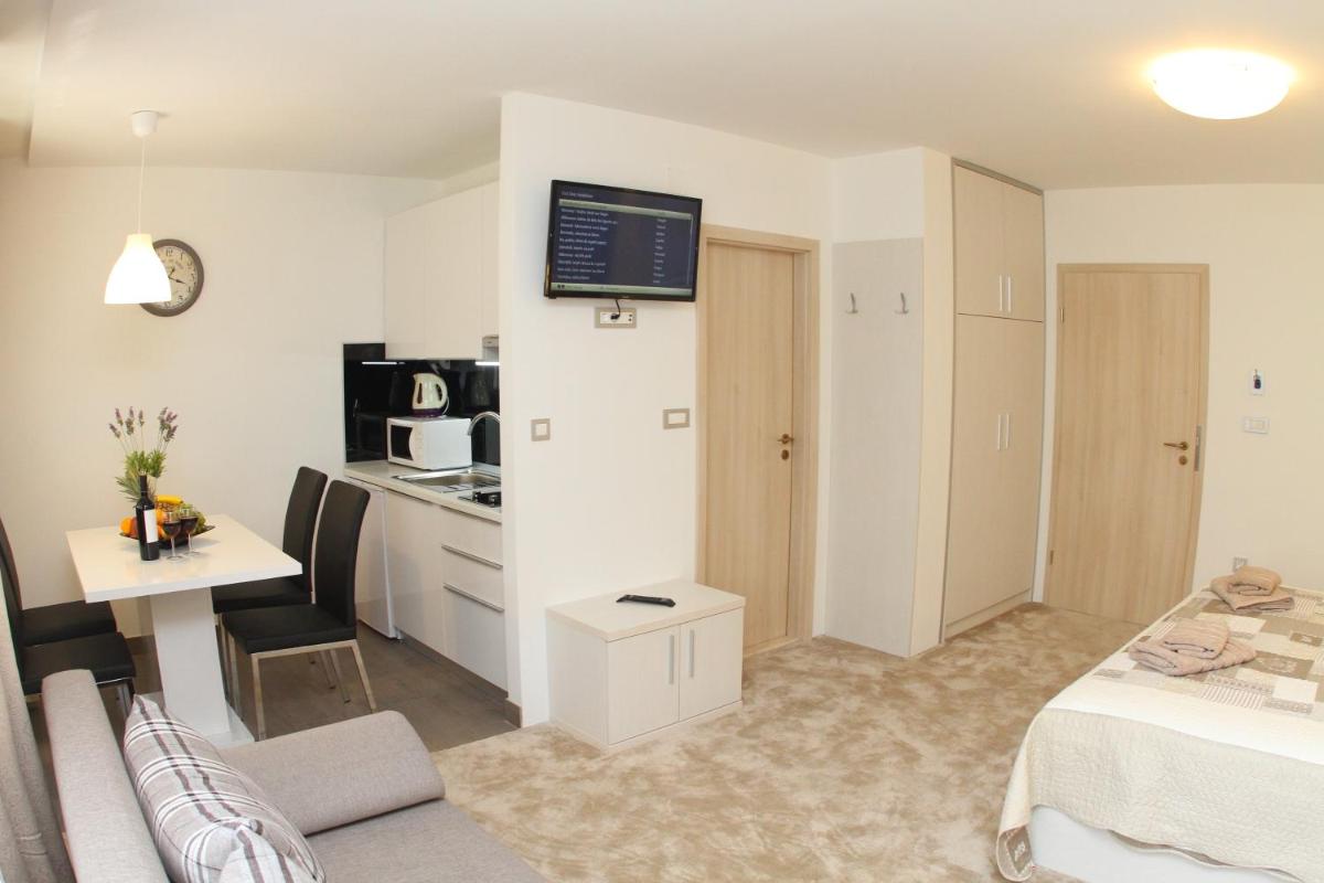 Suitetrails - Studio Apartments Mirakul