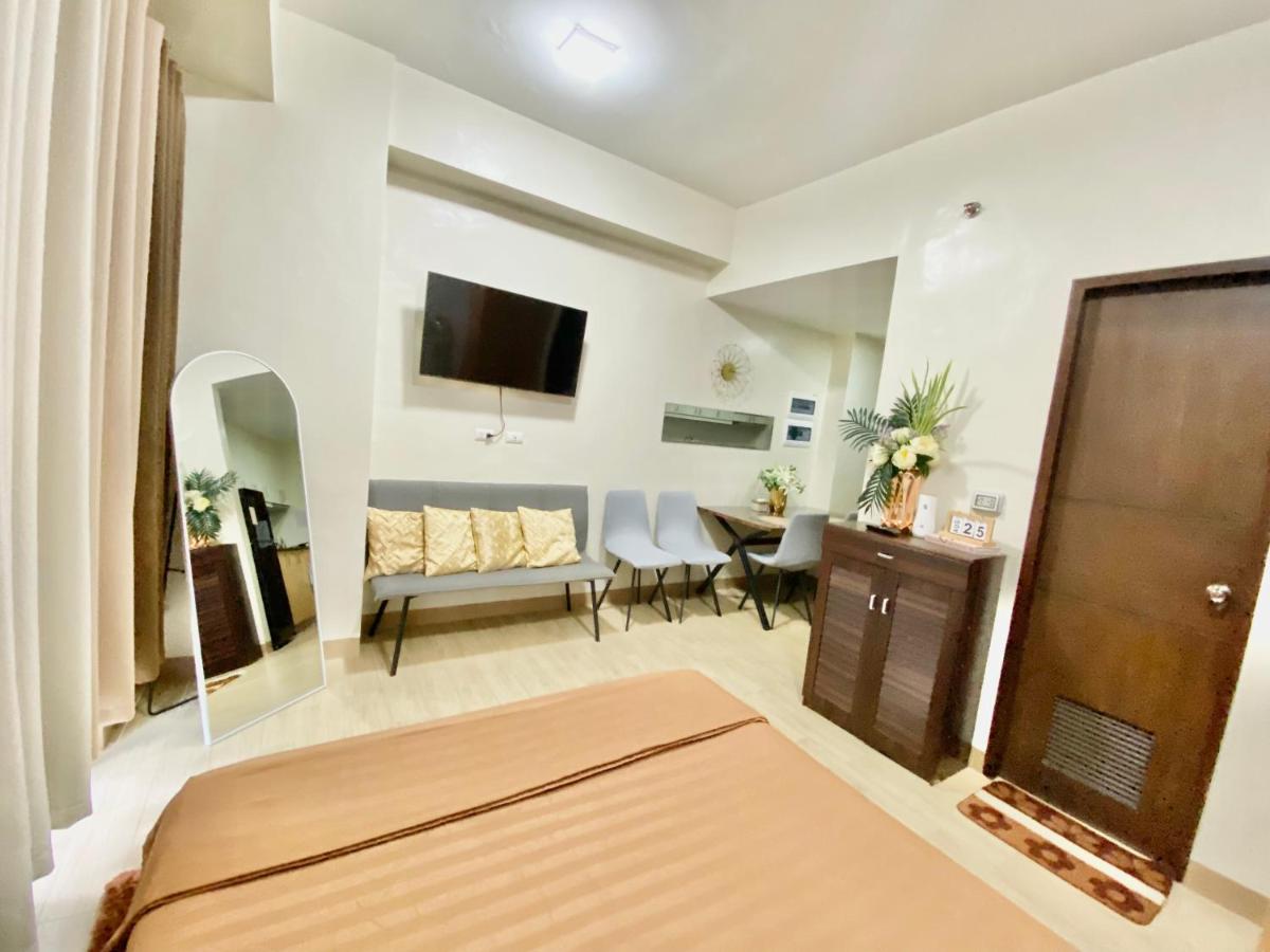 Homey-feel Studio Unit @ Lafayette Park Square Condominium - Housity