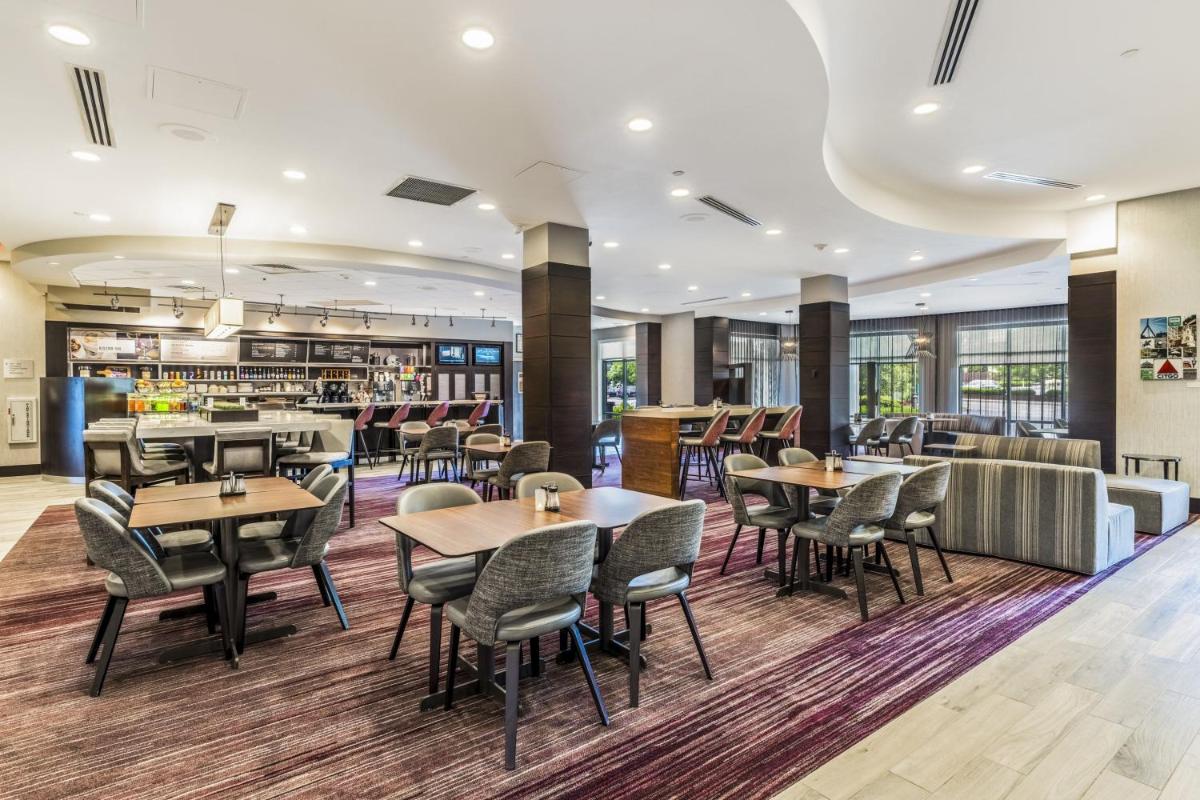 Courtyard by Marriott Boston Waltham - Housity
