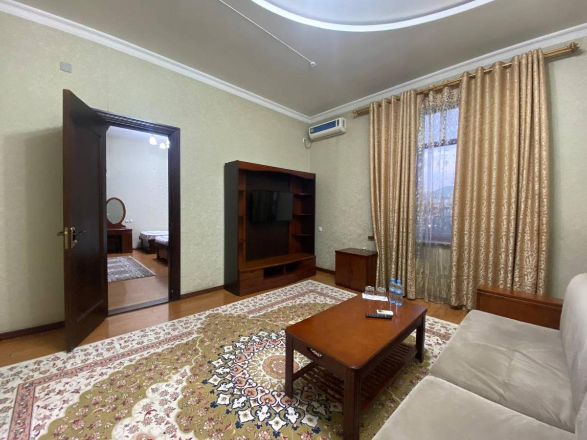 Hotel Plaza ll - Housity