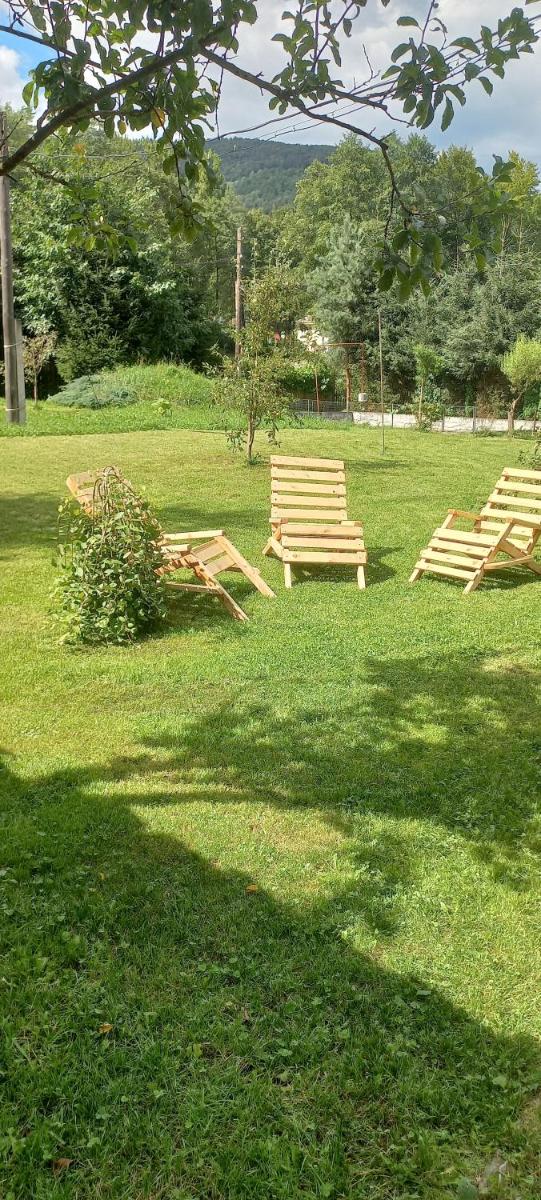 Zelena Sadyba Bila Stavka - Housity