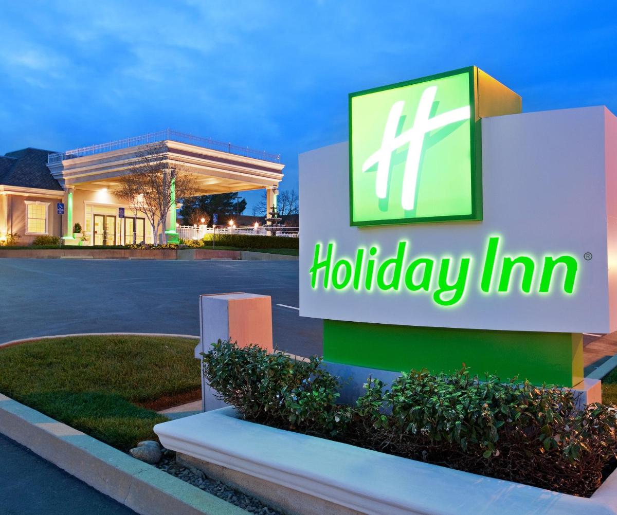 Holiday Inn Redding by IHG - Housity