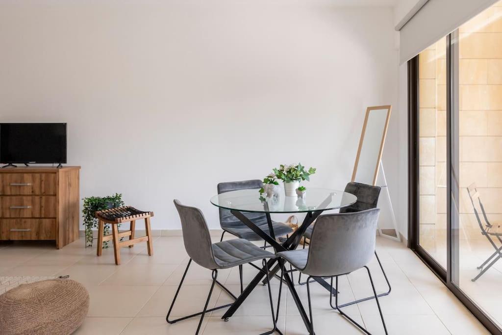 Suitetrails - Epicurian Residence