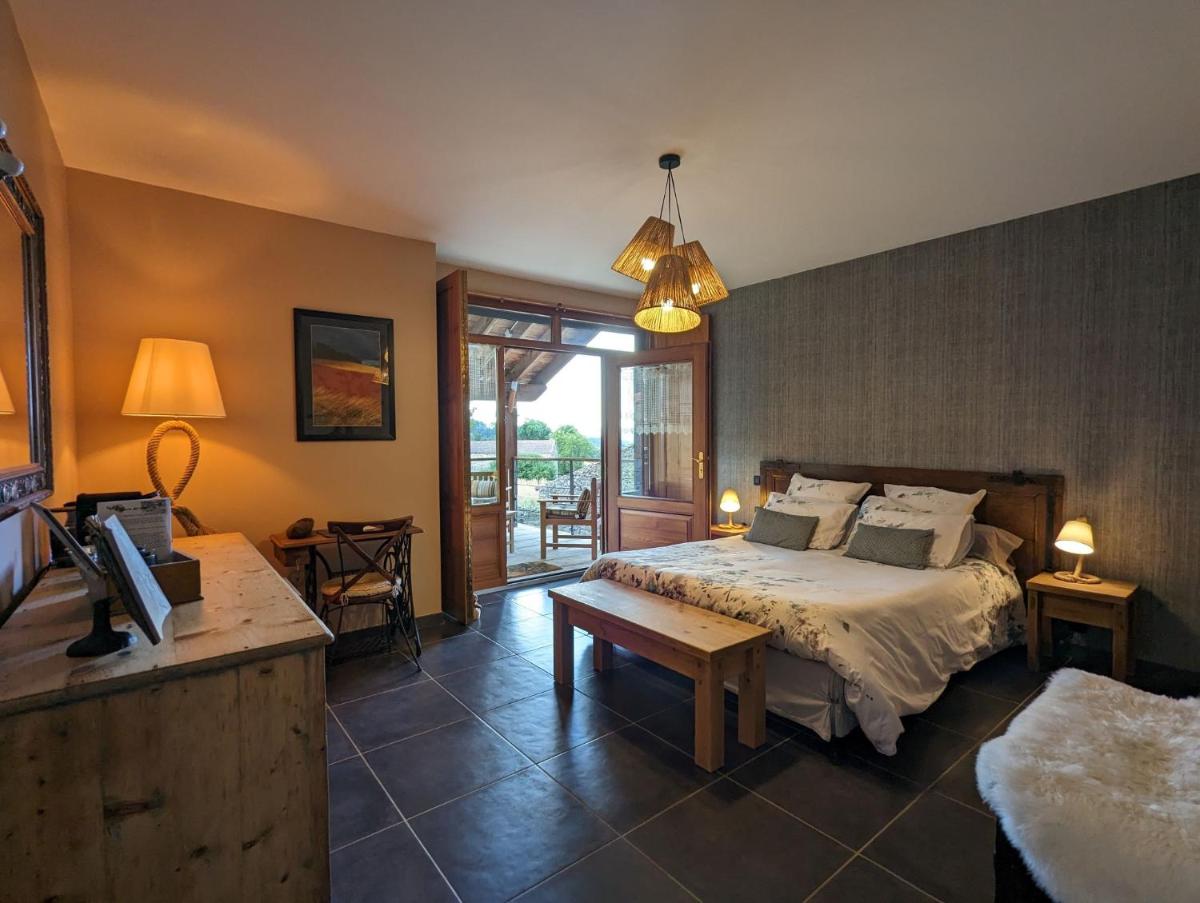 Le clos des pierres rouges - Housity