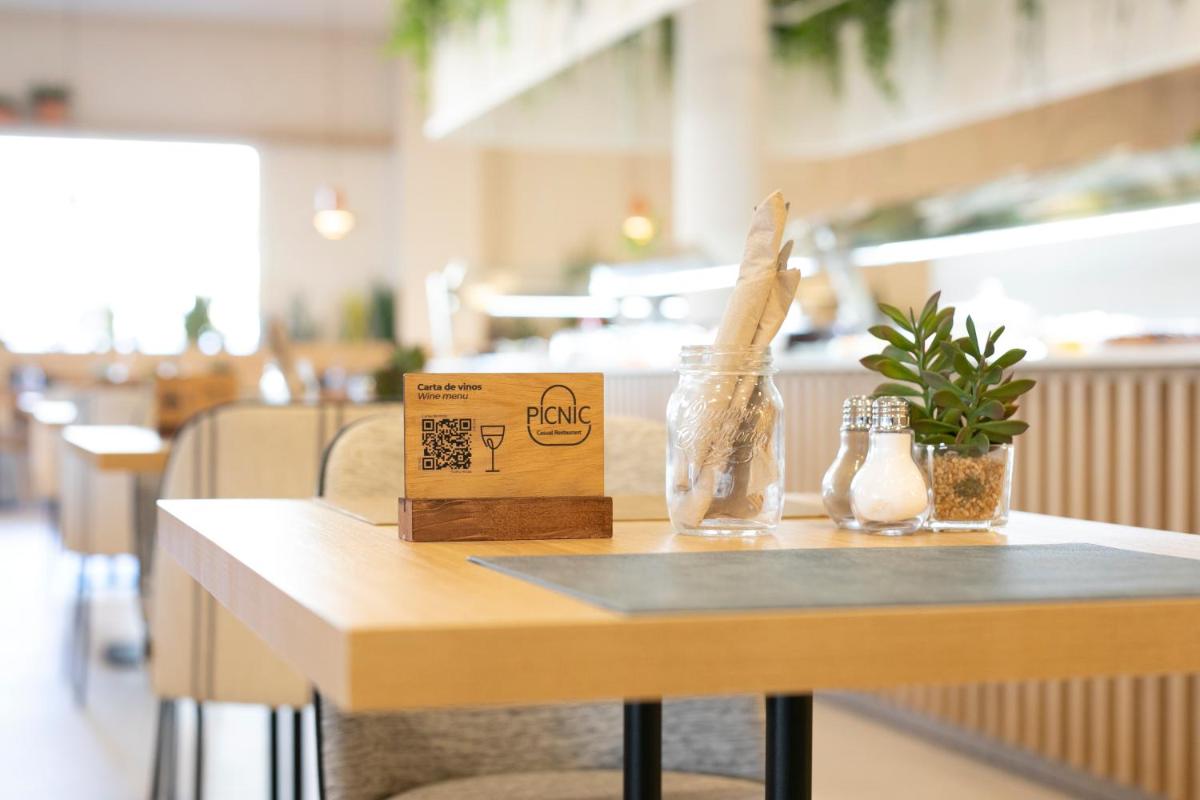 Un restaurante o sitio para comer en HD Parque Cristobal Gran Canaria