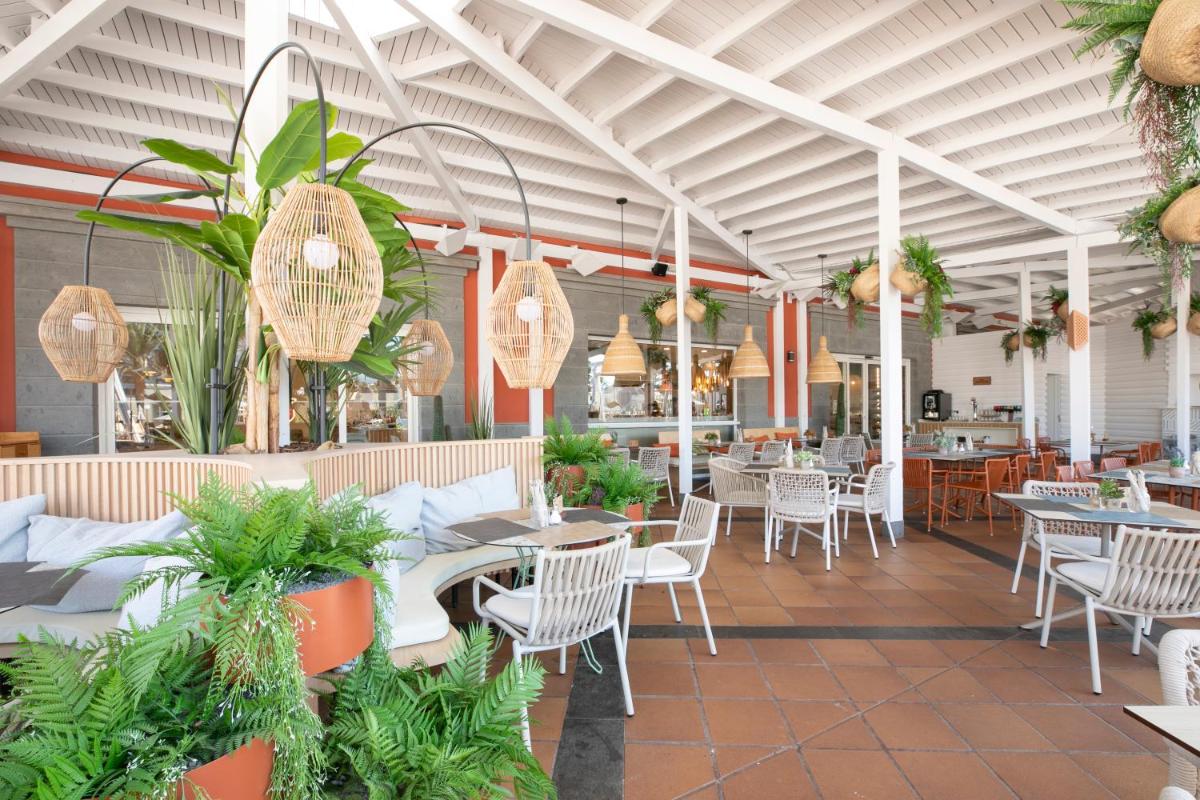 Un restaurante o sitio para comer en HD Parque Cristobal Gran Canaria
