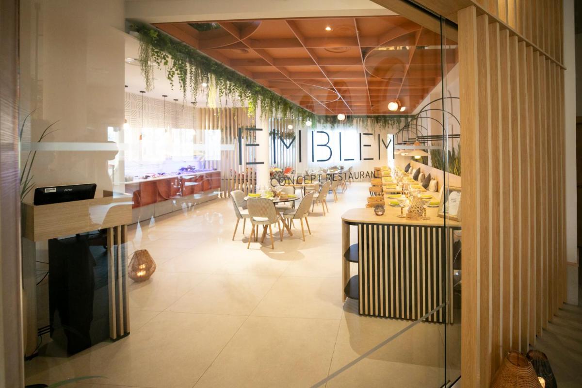 Un restaurante o sitio para comer en HD Parque Cristobal Gran Canaria