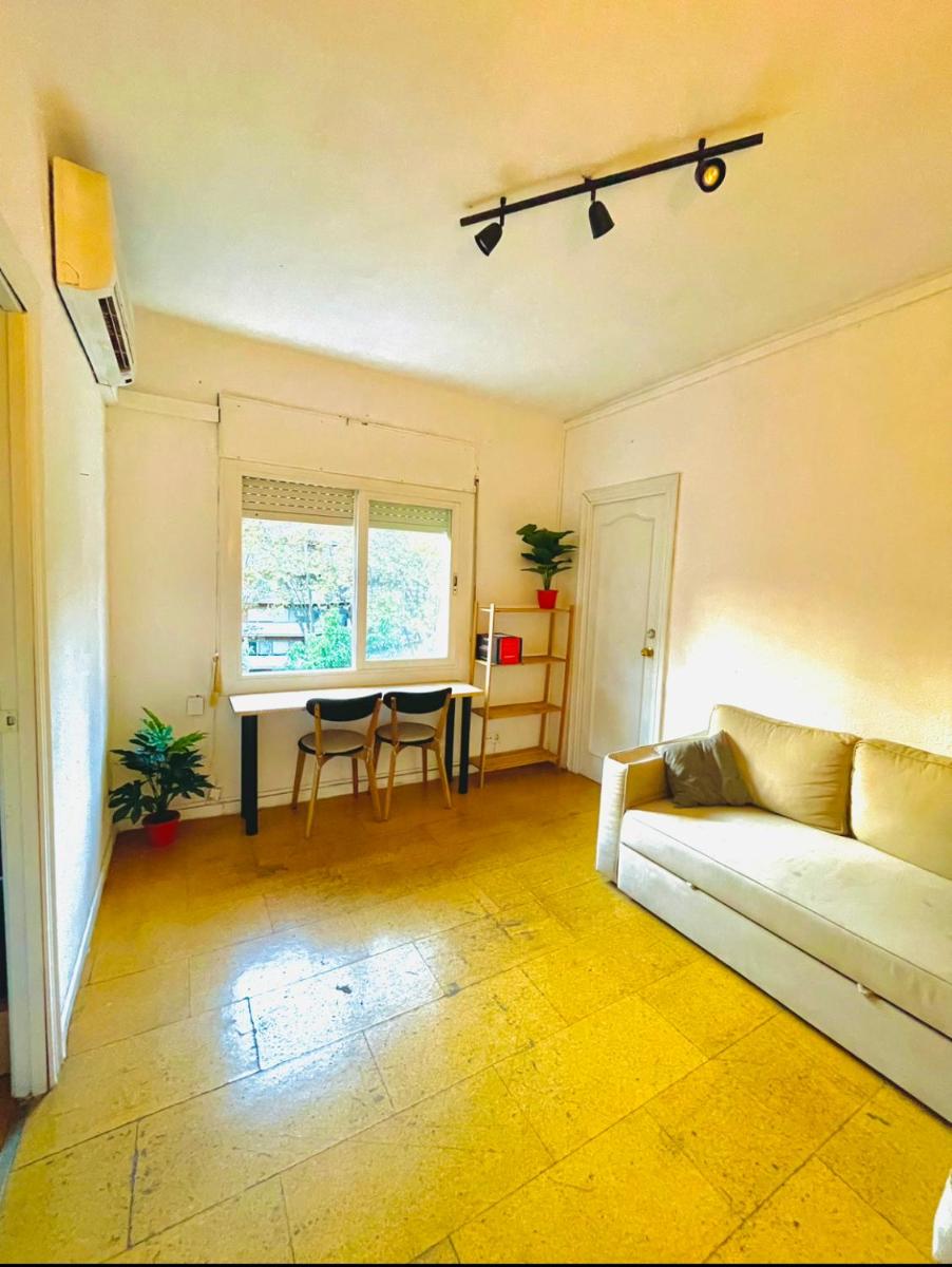 Private room close to the beach! - Housity