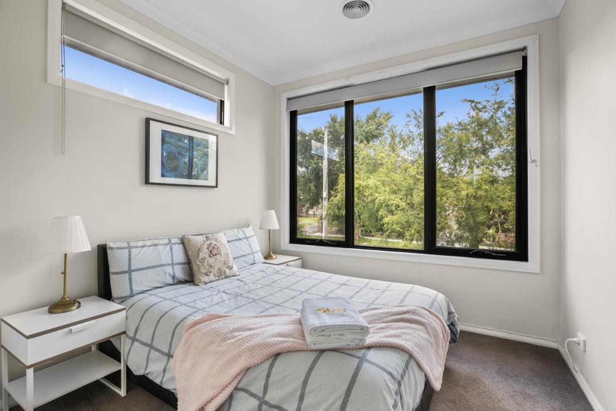 New Comfort house near Box Hill - Housity