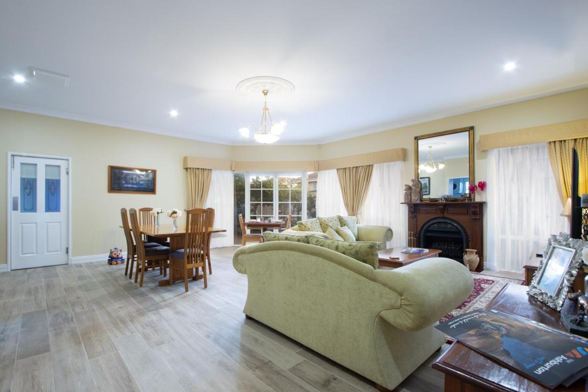 Durham Lodge Bed & Breakfast - Housity
