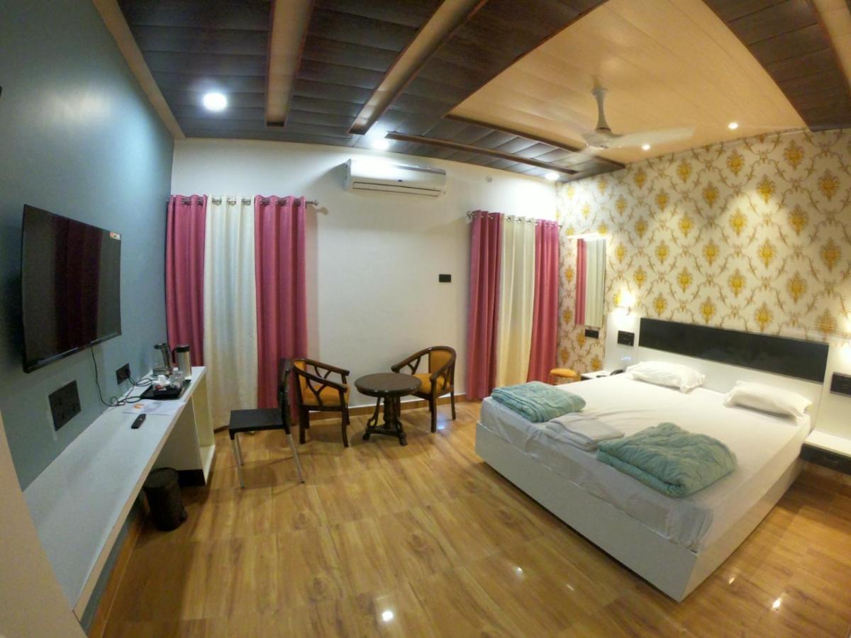 Hotel Buddha Park, Paharia, Varanasi - Housity