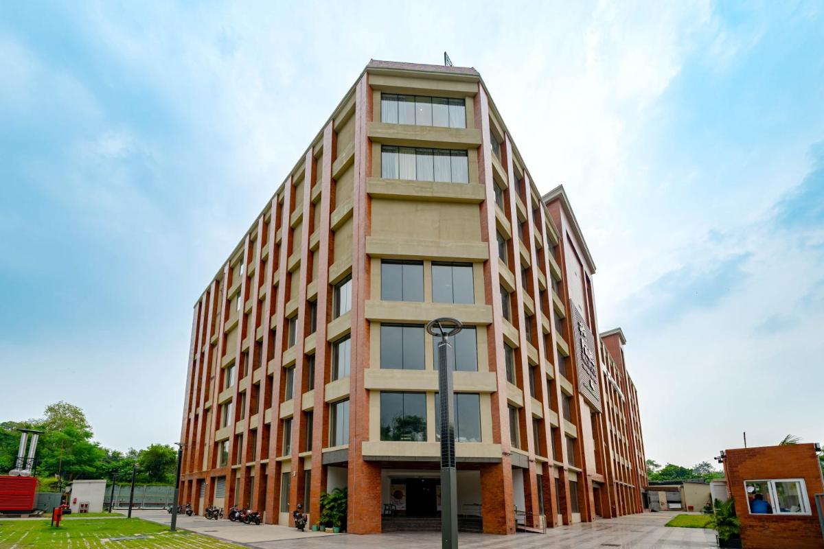 Payel Inn - Housity