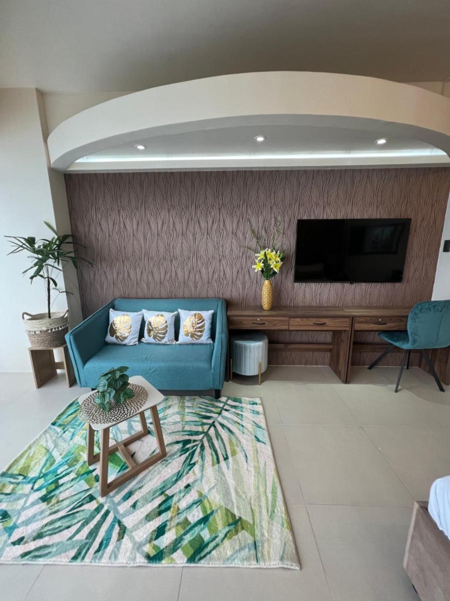 Suitetrails - Spacious Condo Unit at Aeon Davao