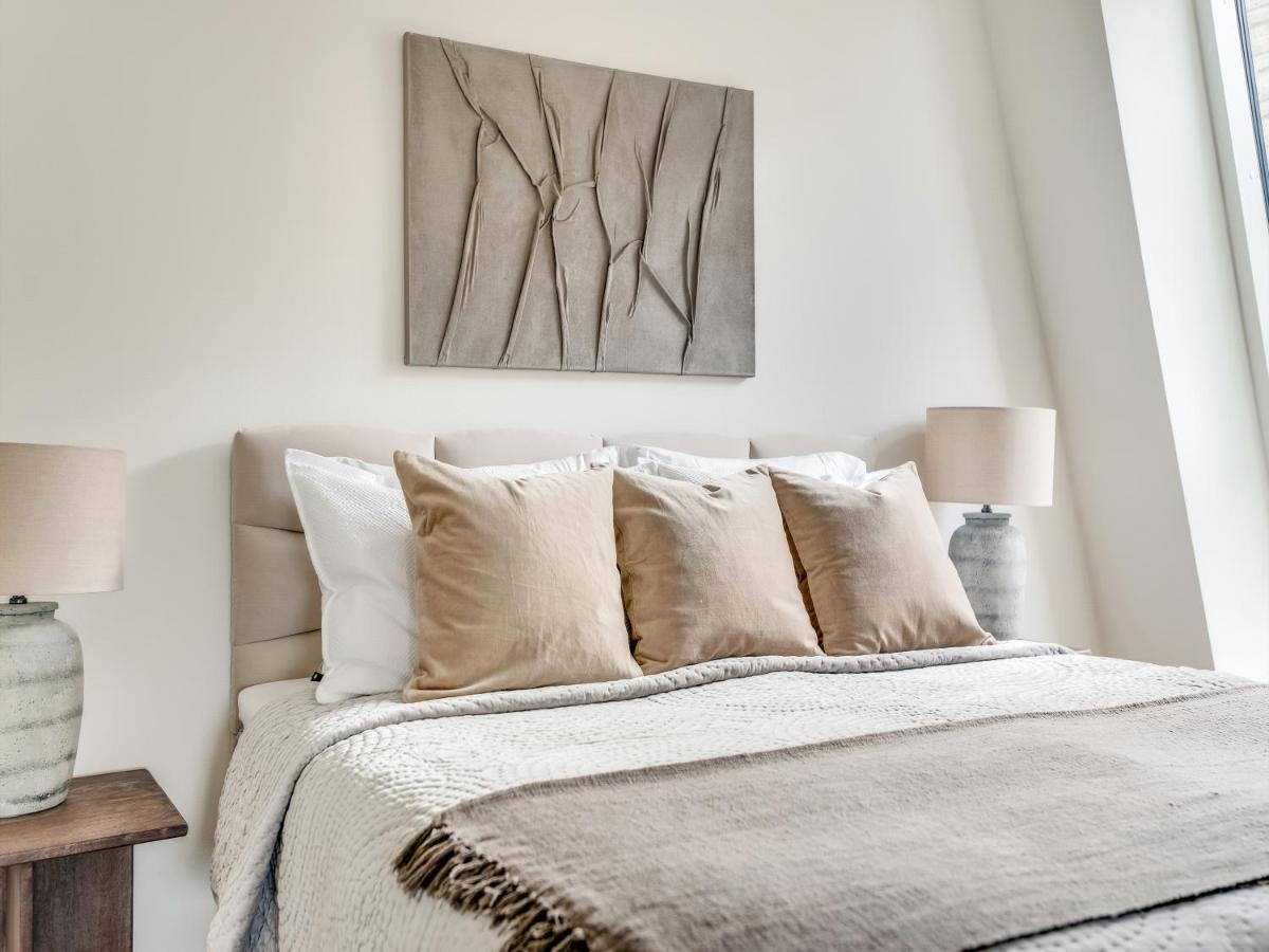 Sanders View Copenhagen - Stunning Two-Bedroom Apartment with harbor view - Housity