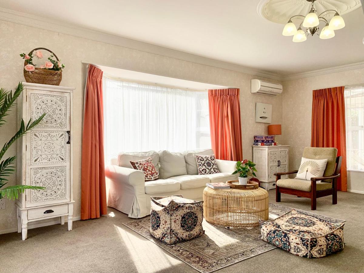Private Cosy House in Chartwell, Hamilton, Near Everything - Housity