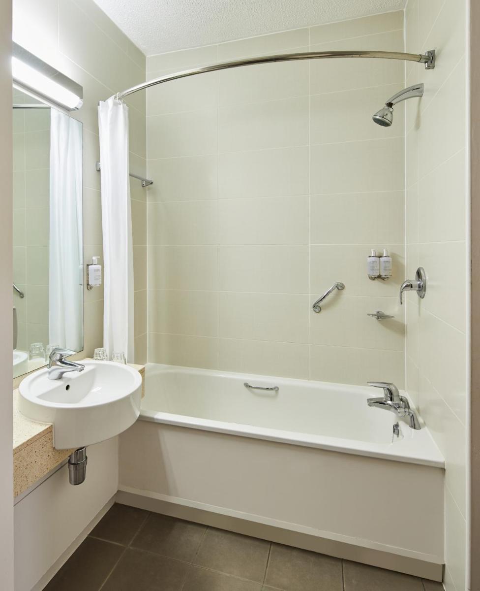 Leonardo Hotel Bradford - formerly Jurys Inn - Housity