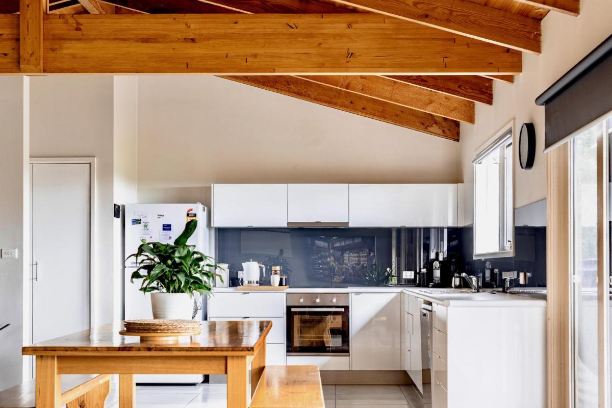 Prom Beach House - Housity