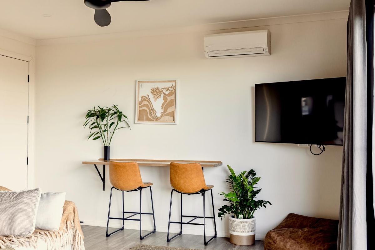 Wamoon Retreat Apartment Luxury Gateway to Wilsons Prom - Housity