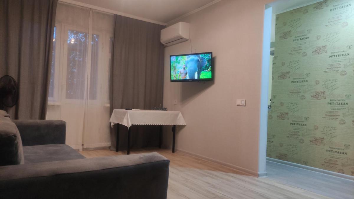 Suitetrails - Apartment near city center on Peremohy Avenue 46