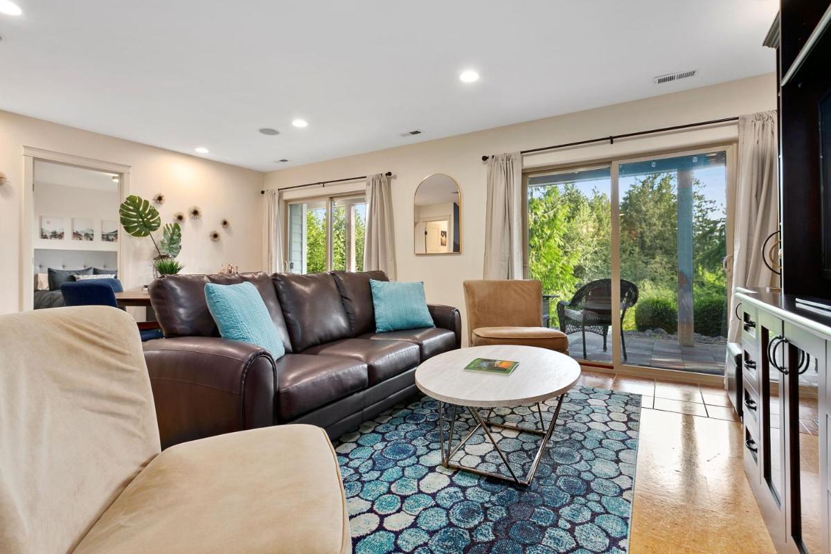Modern Bellingham Retreat Near Galbraith Mountain! - Housity