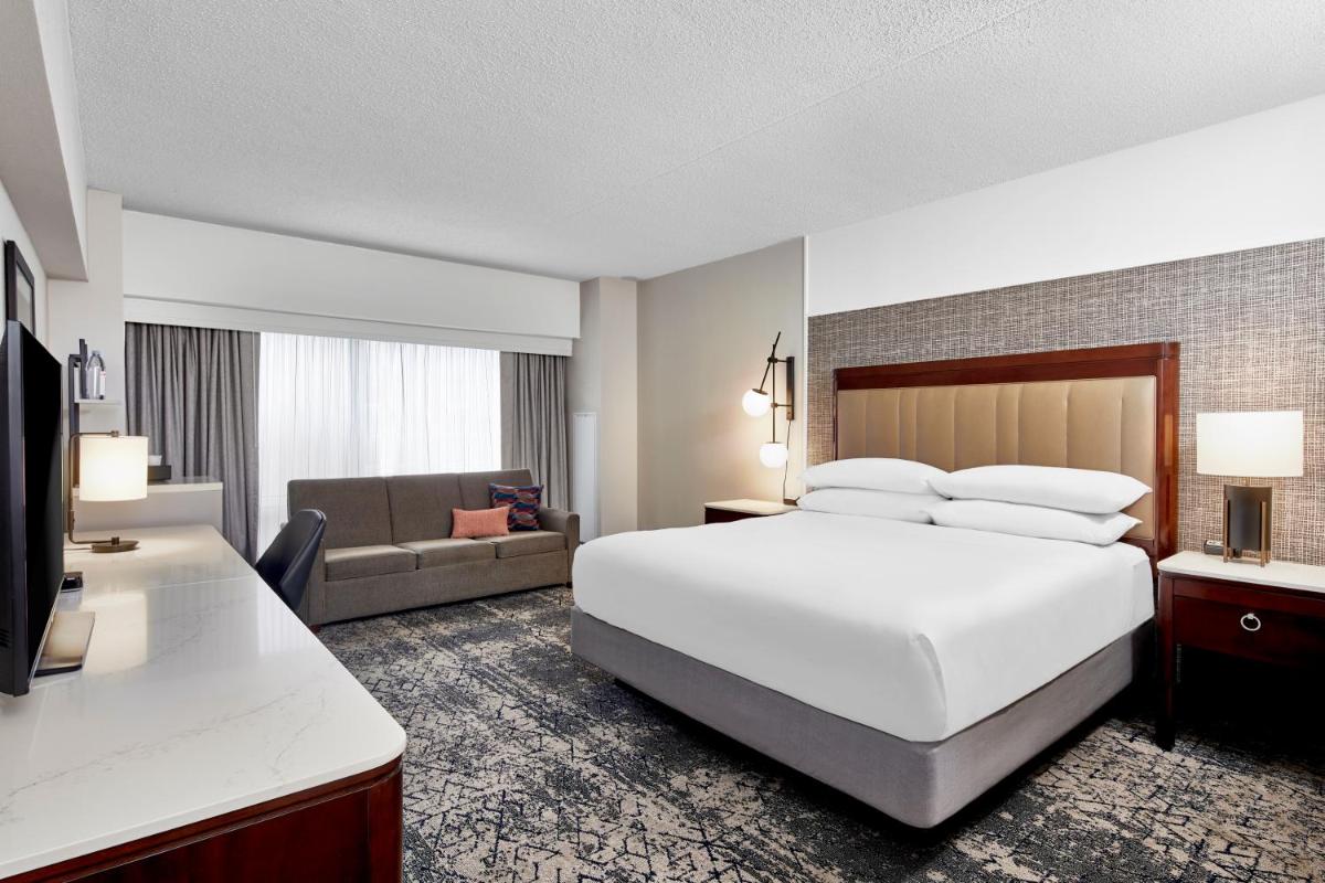 Sheraton Indianapolis Hotel at Keystone Crossing - Housity