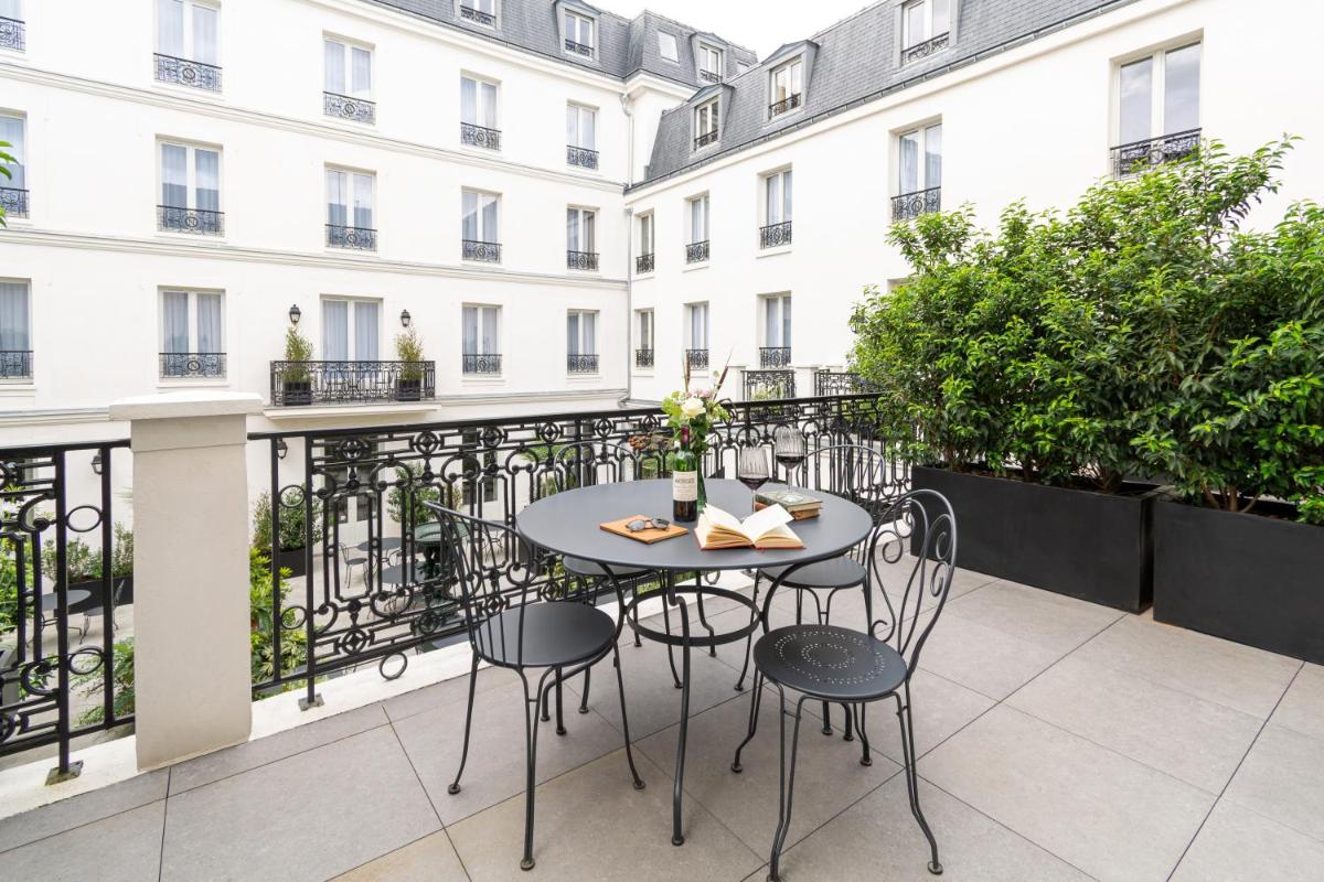 Balcon ou terrasse dans l'établissement Hôtel & SPA Napoléon