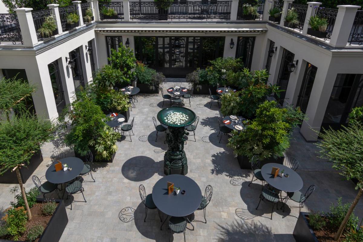 Restaurant ou autre lieu de restauration dans l'établissement Hôtel & SPA Napoléon
