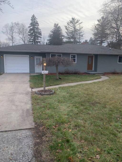 Cute house in quiet neighborhood - Housity