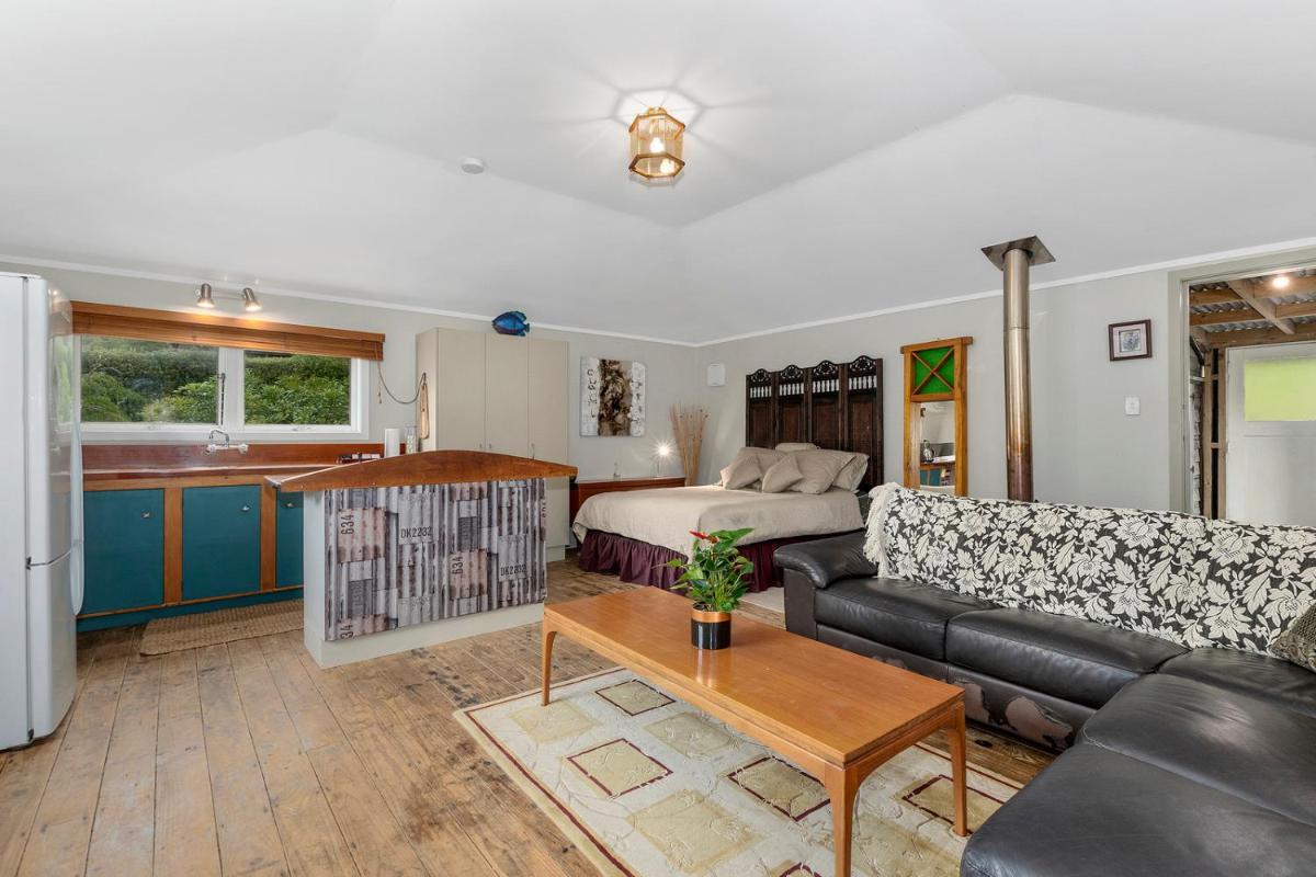 39 North - Tutukaka Holiday Home - Housity