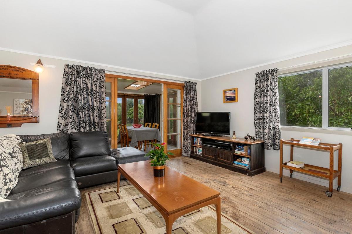 39 North - Tutukaka Holiday Home - Housity