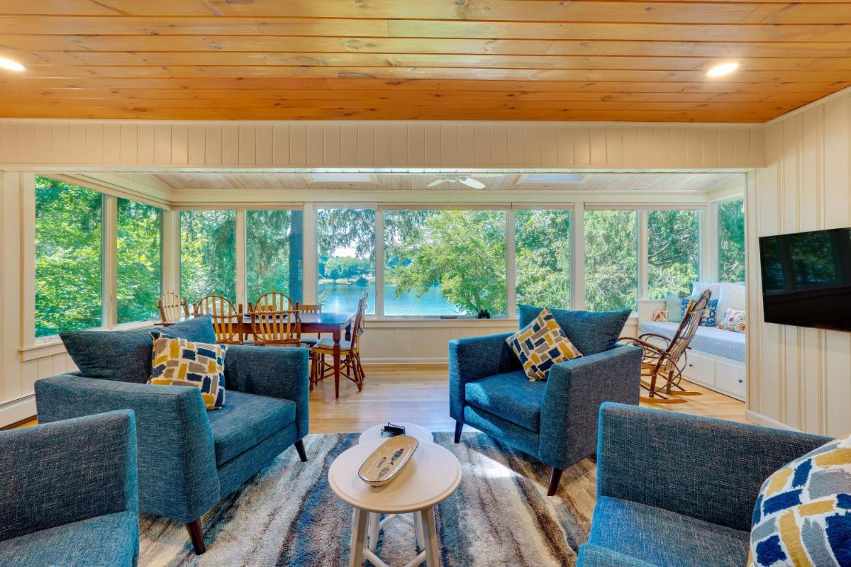 Lakefront Brewster Vacation Rental with Private Dock - Housity