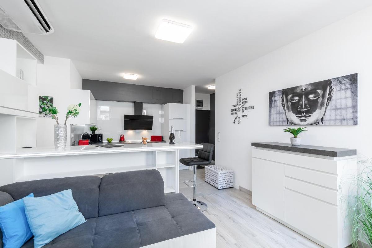 Chill 'N' Joy Boutique suites - Housity