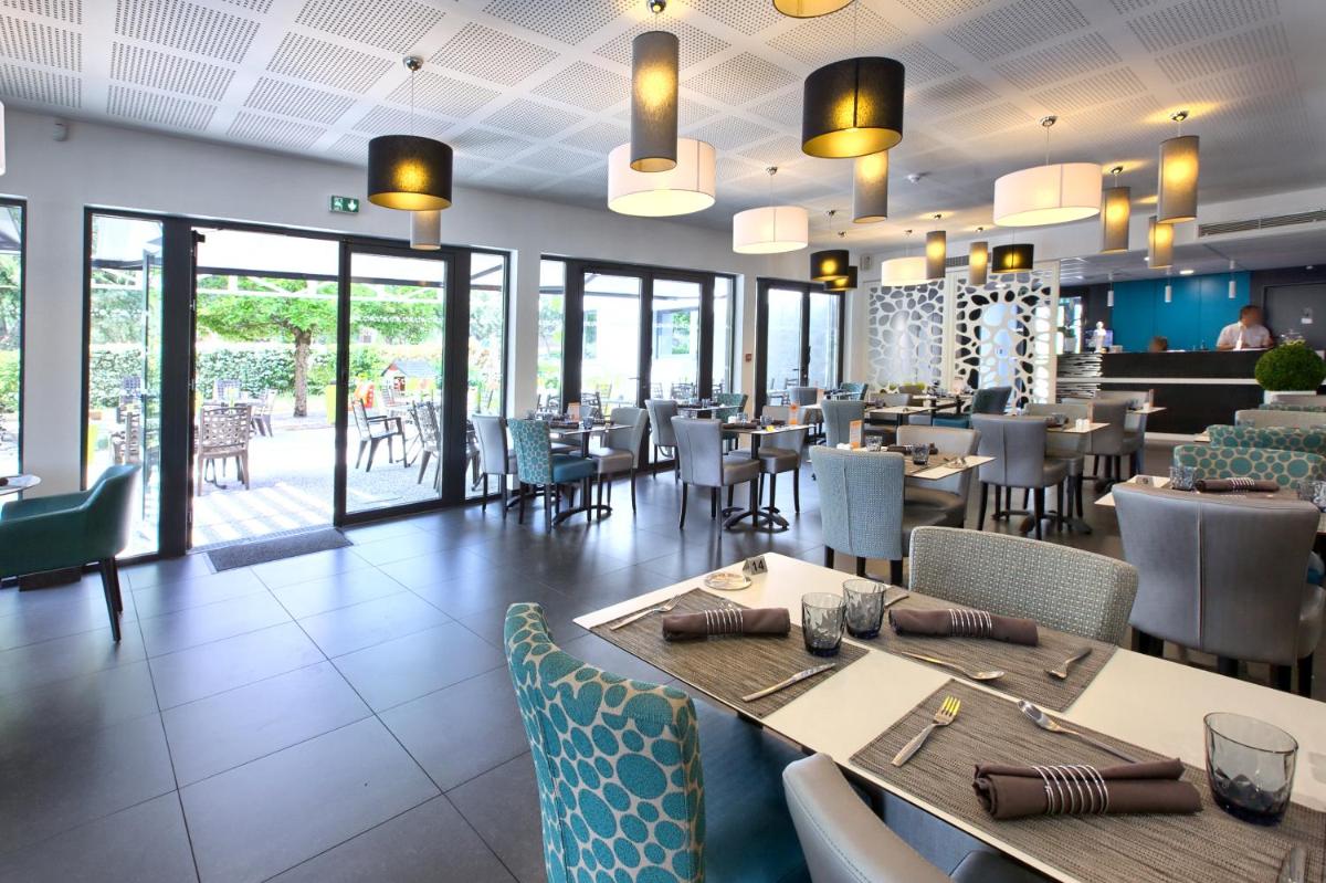 Logis Hotel Restaurant & SPA Au Comte d'Ornon - Housity