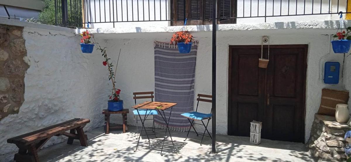 Kallisto Traditional Guesthouse - Housity