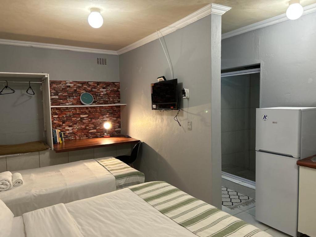 Decent Stay - Housity