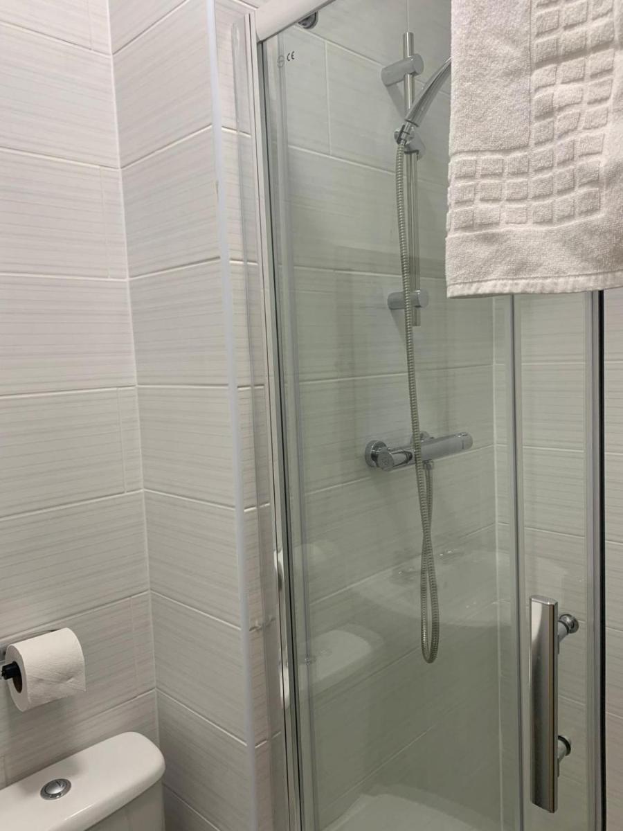 The Cotteridge Inn - Housity