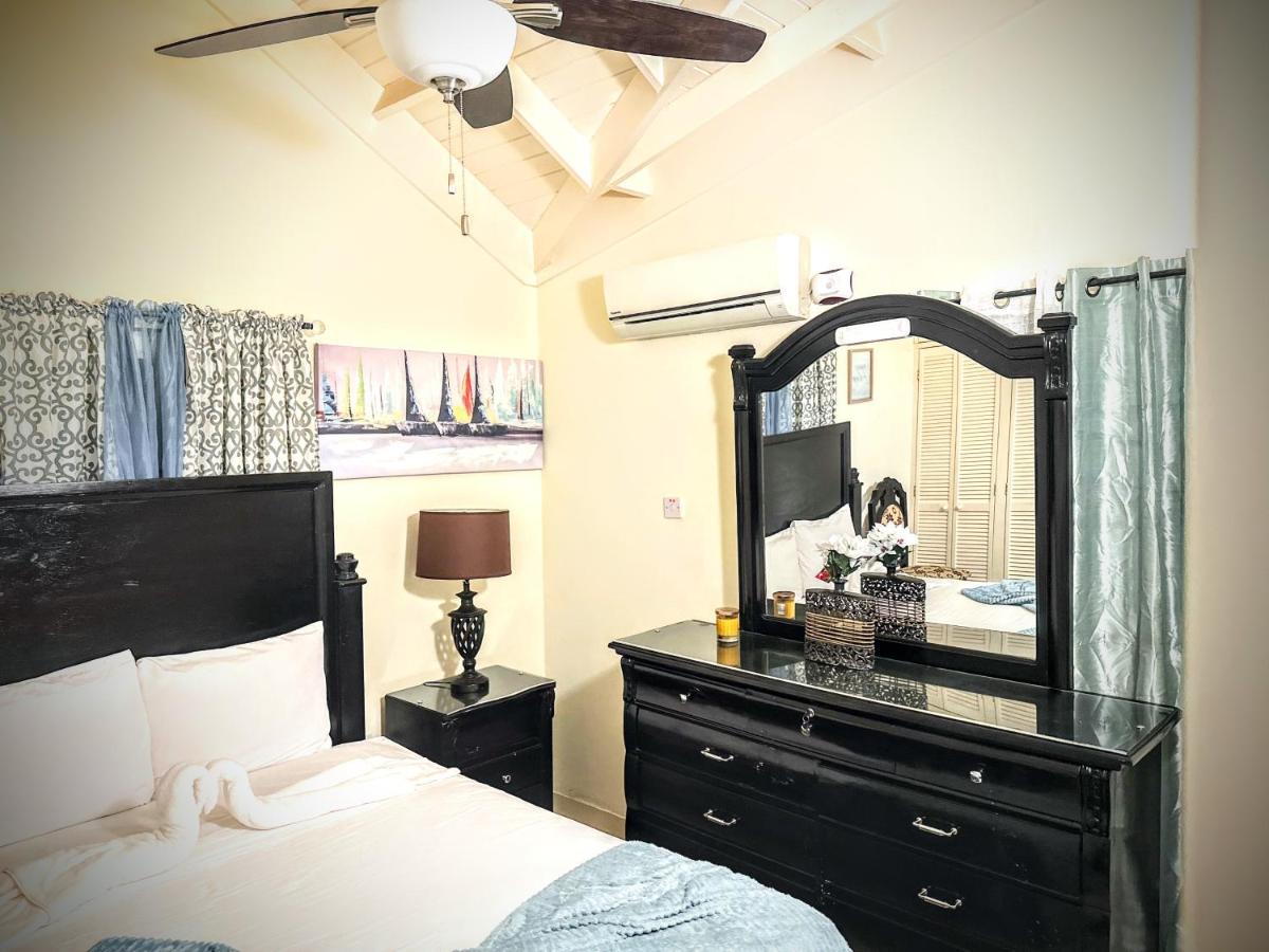 Sweet Holiday Haven - Housity