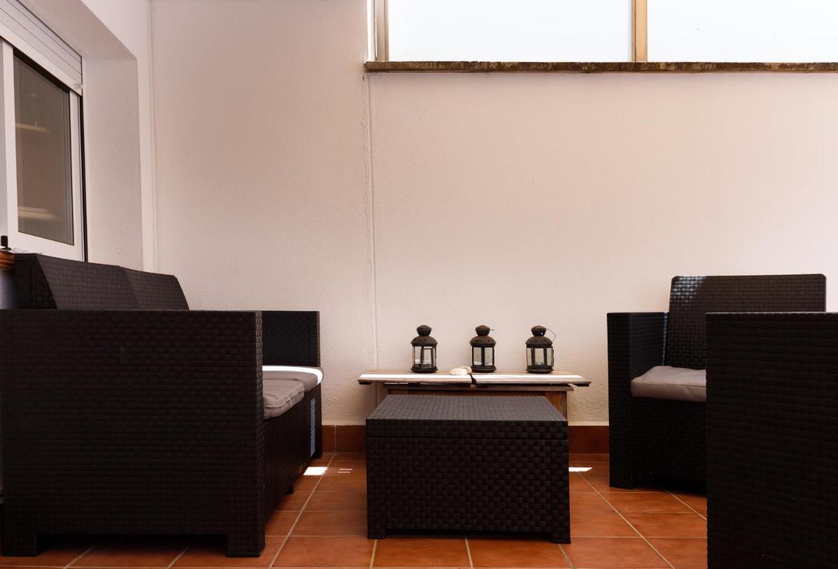 Lets Holidays Big terrace house with parking - Housity
