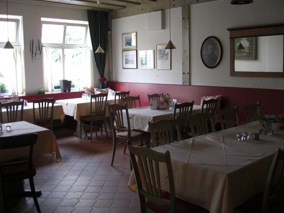 Hotel zur Post Garni - Housity