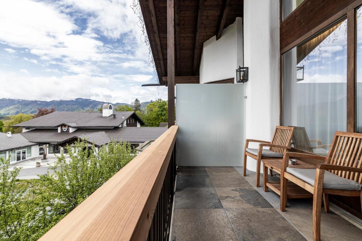Ein allgemeiner Bergblick oder ein Berglick von des Hotels aus