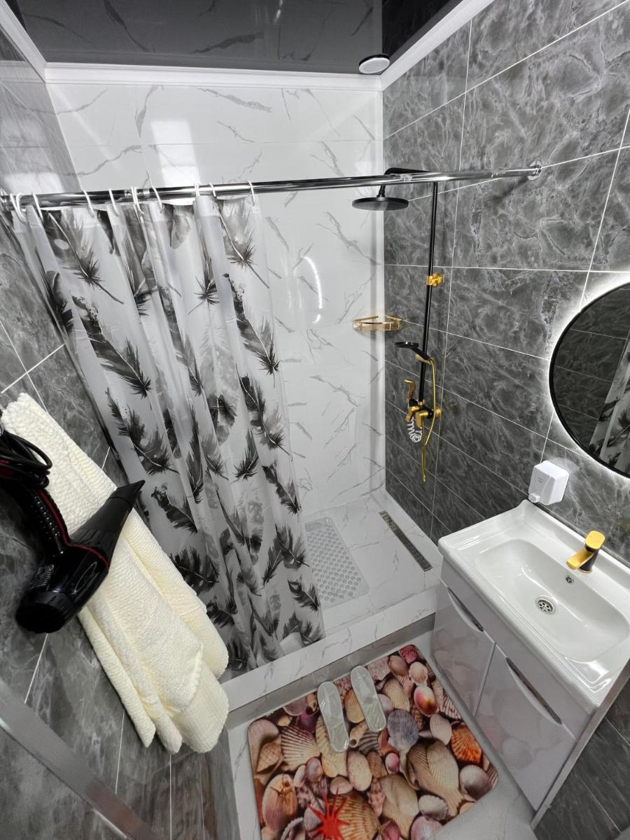 Happiness Hostel - Housity